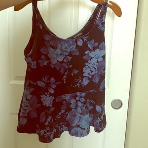 Flower blue pemblem shirt